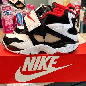 Nike Air Diamond Turf